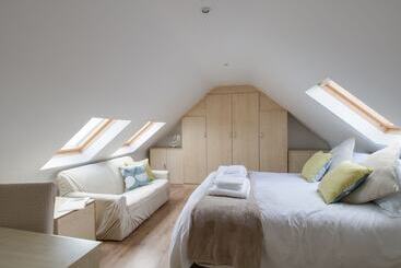 קוטג'' The Lookout  The House With A View