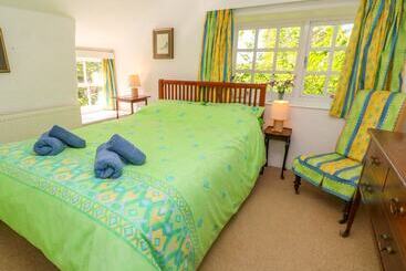 The Thatched Cottage