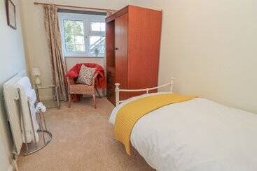 Wordsworth Cottage West