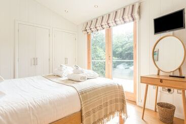 茅舍 7 Water S Edge