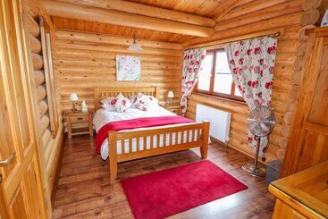 Сельский дом Church View