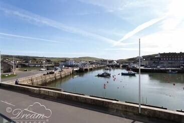 コテージ Harbour View Apartment