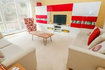 بيت ريفى Lower Greenwood View