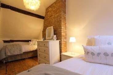 کلبه One Masons Court