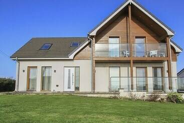 קוטג'' Penmynydd