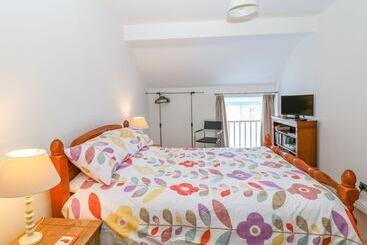 별장 The Dispensary