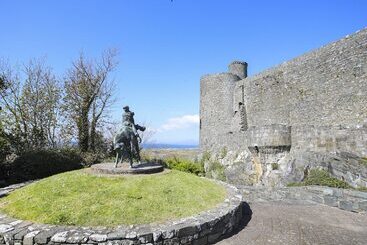 Сельский дом The Doll's House