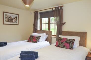 קוטג'' Tyddyn Morthwyl