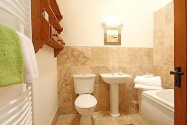 بيت ريفى Y Beudy