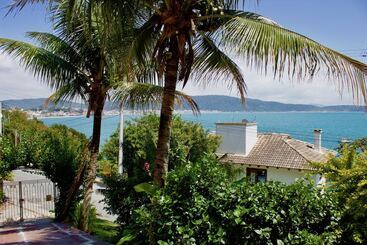 مبيت وإفطار Residencial Kalpas