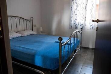 Отель Camping Villaggio Golden Beach