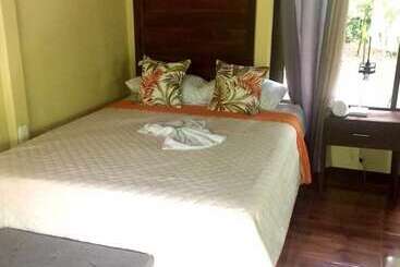 בית מלון כפרי Finca Verde Lodge