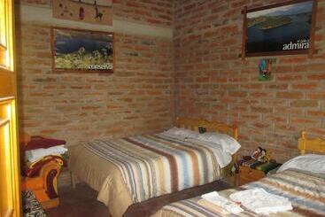 בית מלון כפרי Runa Tupari Homestay Lodge