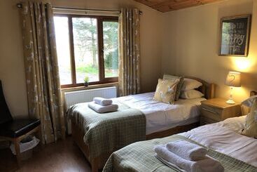 קוטג'' Kingfisher Lodge With Hot Tub Near Cupar, Fife