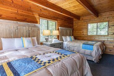 קוטג'' Nantahala Outdoor Center