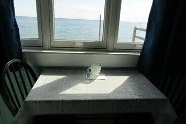 Oceana Cottages