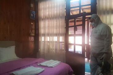 בית מלון כפרי çarşı Pansiyon