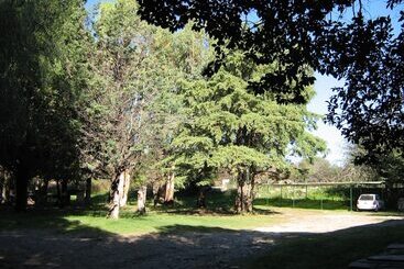 בית מלון כפרי Colonial