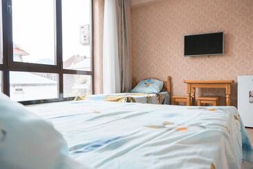 پانسیون Guest House Kolibri Beach