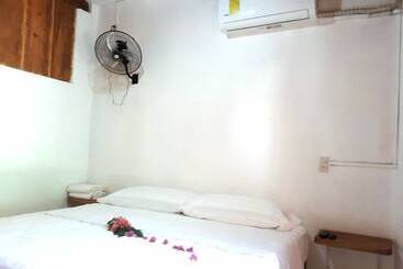 بنسيون Zihua Lao Centro