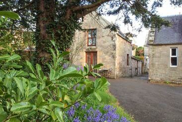 קוטג'' Allerton House Stables