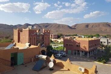 فندق Hôtel El Fayja