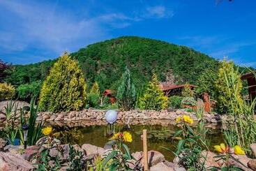 Сельский отель Eden