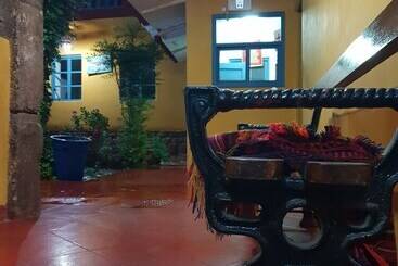 بنسيون Mirador De La ñusta