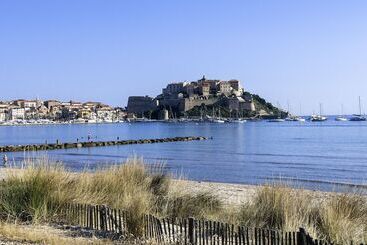 اقامتگاه Village Club Miléade Calvi