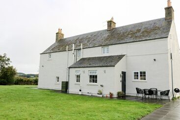 קוטג'' Todlaw Farm House