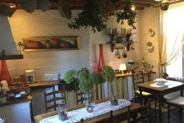 هتل B&b Auberge De Klasse