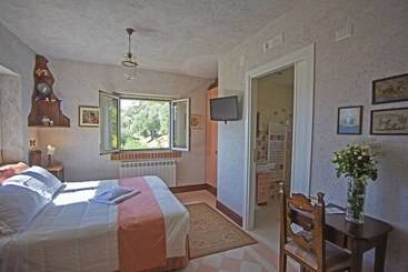 Отель Borgo Riccio