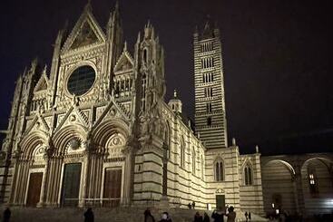 Отель Castel Pietraio