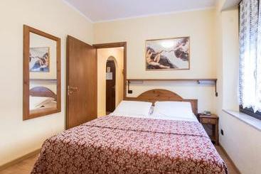 هتل Limone Palace Apart