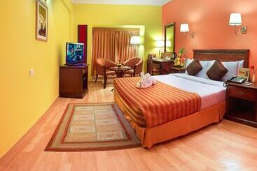 호텔 Mgm Mark Whitefield