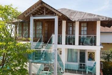 ホテル Neptuno Refugio