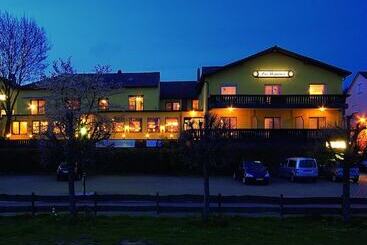 בית מלון כפרי Restaurant Zur Mainlust