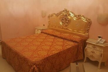 Отель Riva Del Sole