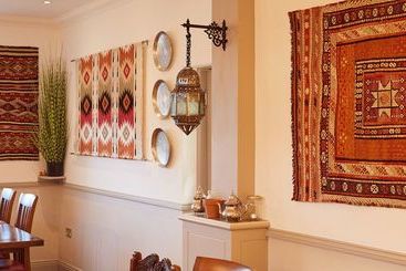 هتل Ziggurat Boutique