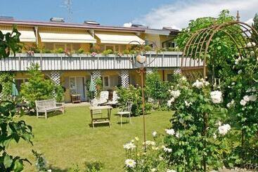 Landhotel Herzberger Garni Zimmer & Ferienwohnungen