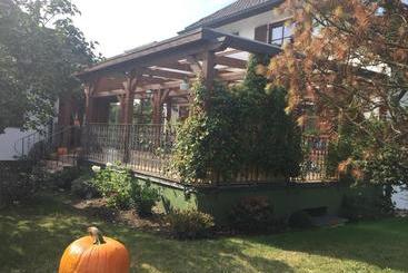 펜션 Gästehaus Eder