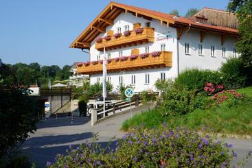 Пансион Chiemseepanorama