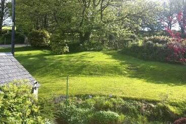 2 Bittadon Cottages