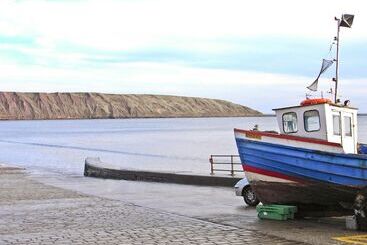 Dotty's Sunshine Cottage