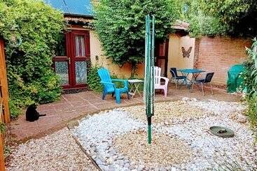 بيت ريفى Emily's Retreat At The Great Barn