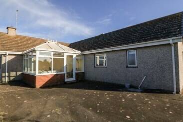 Pen Yr Orsedd Cottage