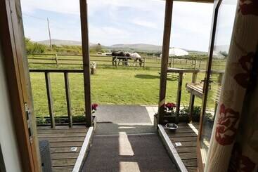 コテージ View The Gallery