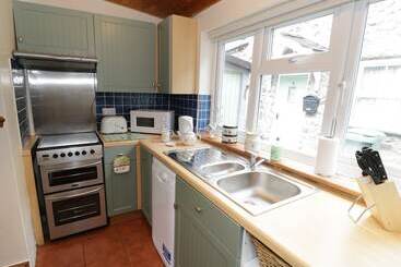 קוטג'' Cae Tanws Bach