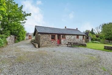 بيت ريفى Cilwen Fach