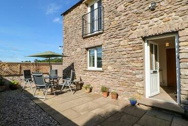 קוטג'' Oscar House